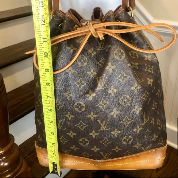 LOUIS VUITTON Full Size Noe Bucket Monogram GM Bag Vintage - Picture 12 of 17